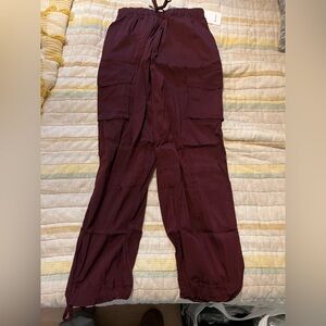 Women's lululemon lightweight Cargo Pants